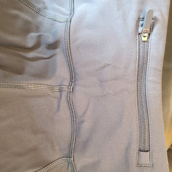 Lululemon High-Rise Crop Leggings — Gray/Charcoal Colorblock — Size 8 - Picture 6 of 7